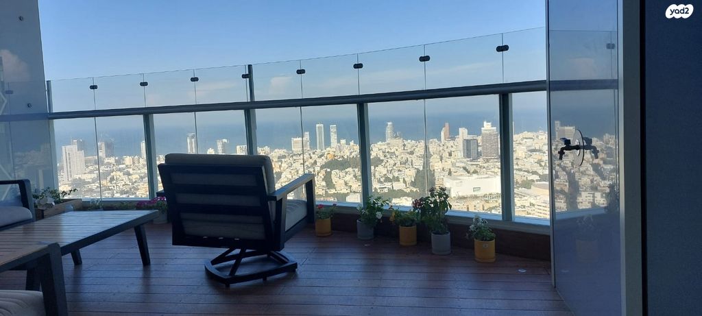 דירה, גרציאני יצחק, גני שרונה, קרית הממשלה, תל אביב יפו