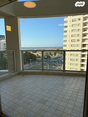 דירה, שדרות לוי אשכול, תל אביב יפו