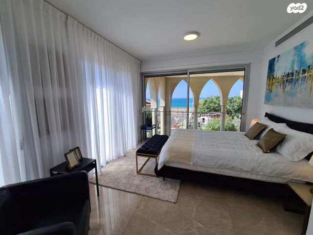 טריפלקס, העוגן 16, עג'מי, גבעת העליה, תל אביב יפו