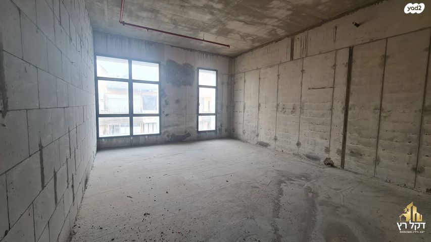 משרדים, הרצל, עכו