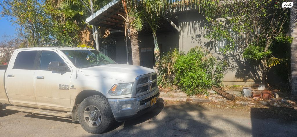 מגרשים, חדרה