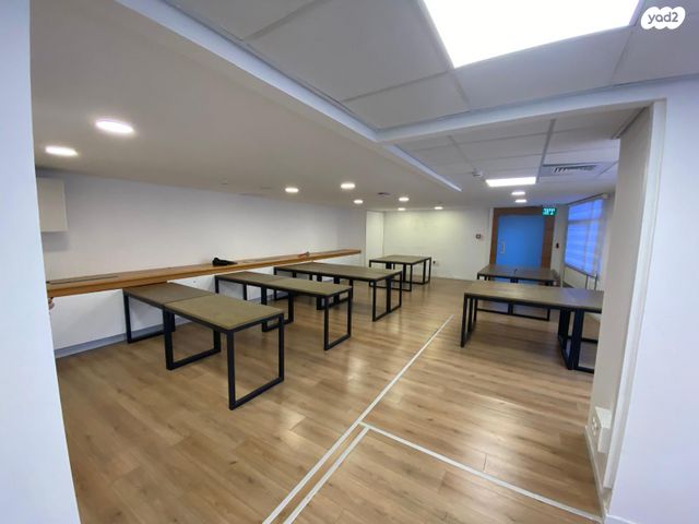 גלגלי הפלדה 