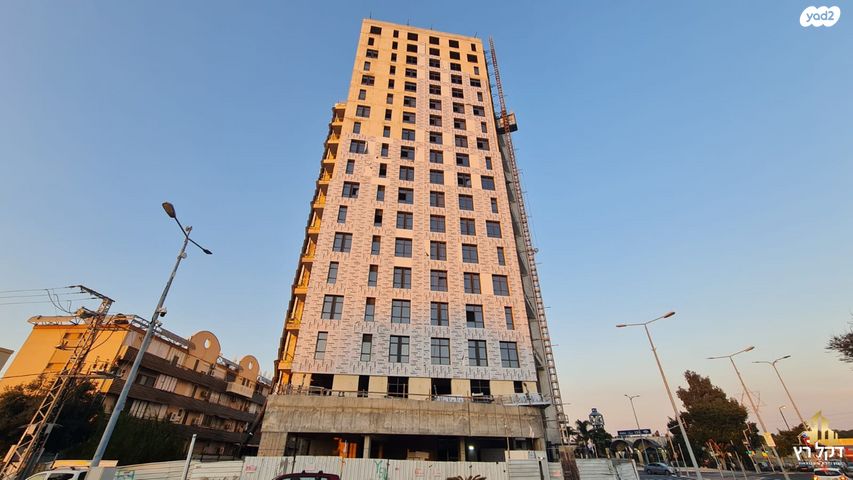 משרדים, הרצל, עכו