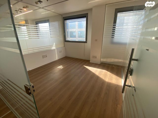 משרדים, הרצליה