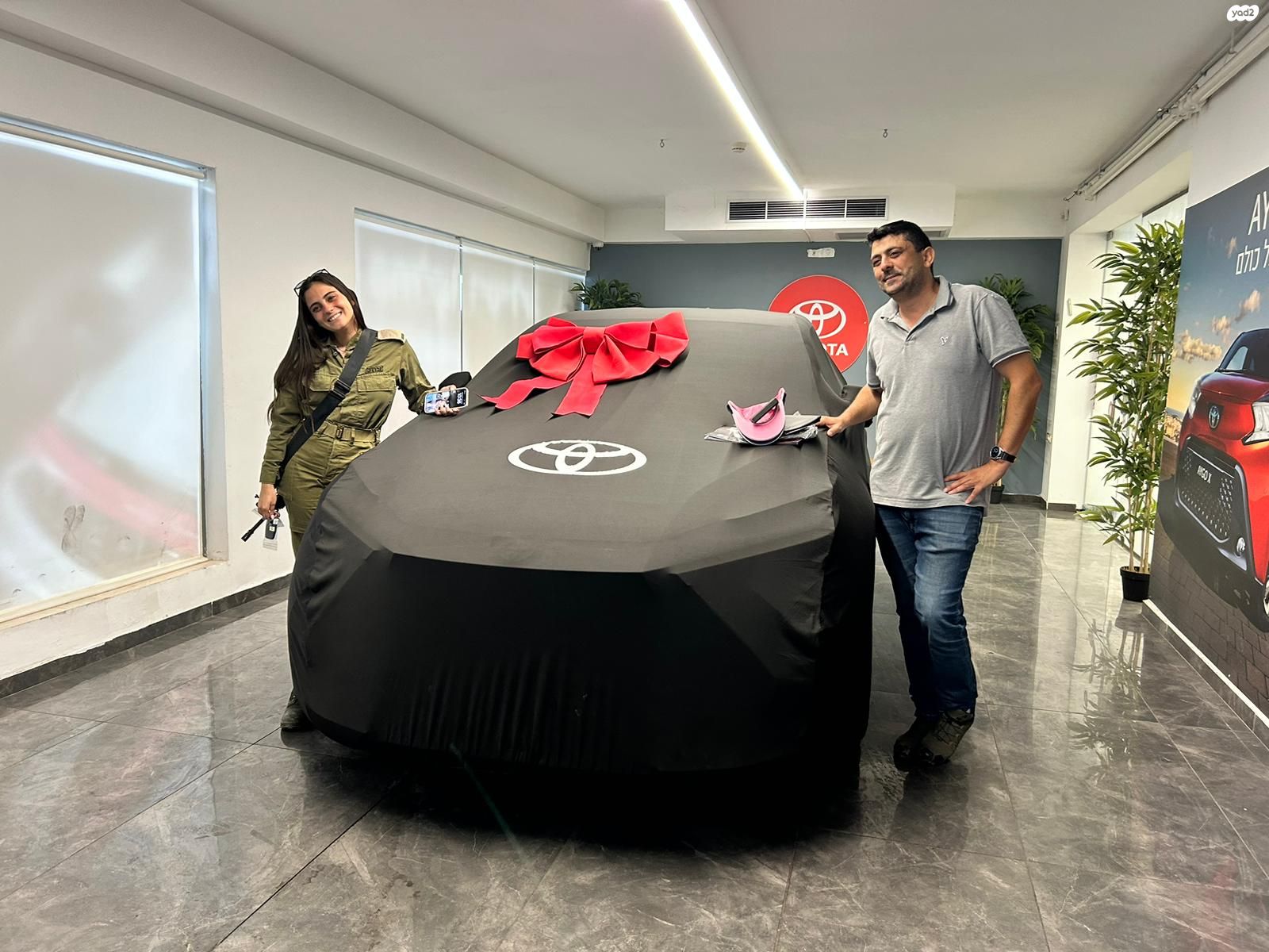 מודעת רכב טויוטה C-HR