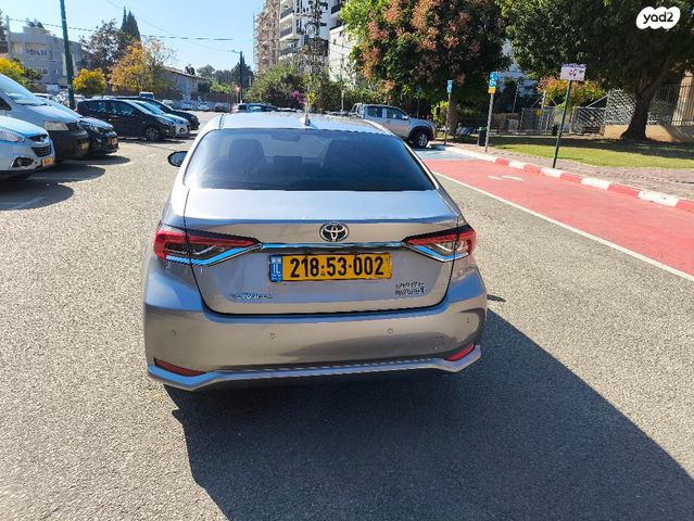 טויוטה קורולה