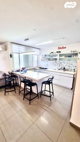 דירה, הרצליה