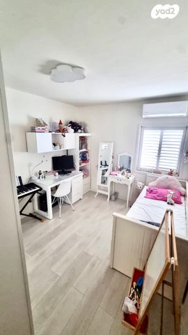 דירה, הרצליה