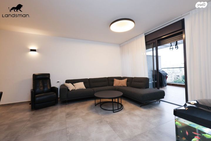 דירה, יעקב קרול 18, קרול, פתח תקווה