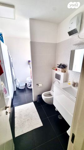 דירה, הרצליה