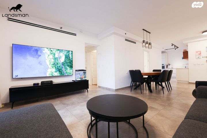 דירה, יעקב קרול 18, קרול, פתח תקווה