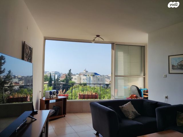 דירה, כפר סבא