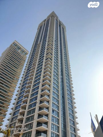 ניסים אלוני 