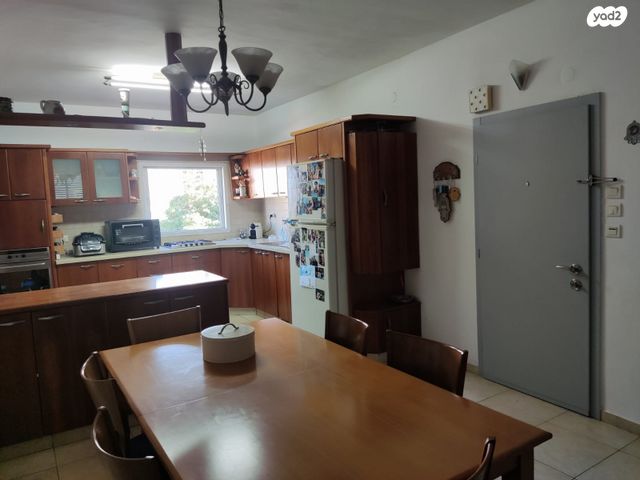 דירה, כפר סבא