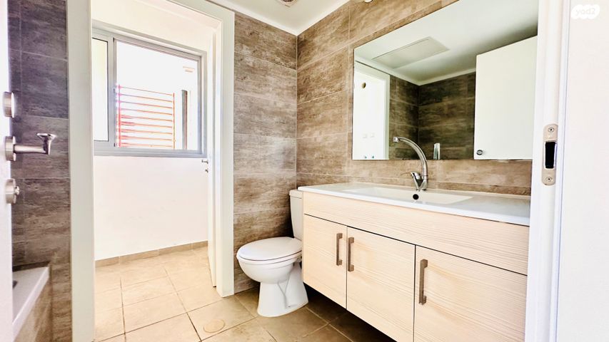 דירה, יאיר רוזנבלום, נווה זמר, רעננה