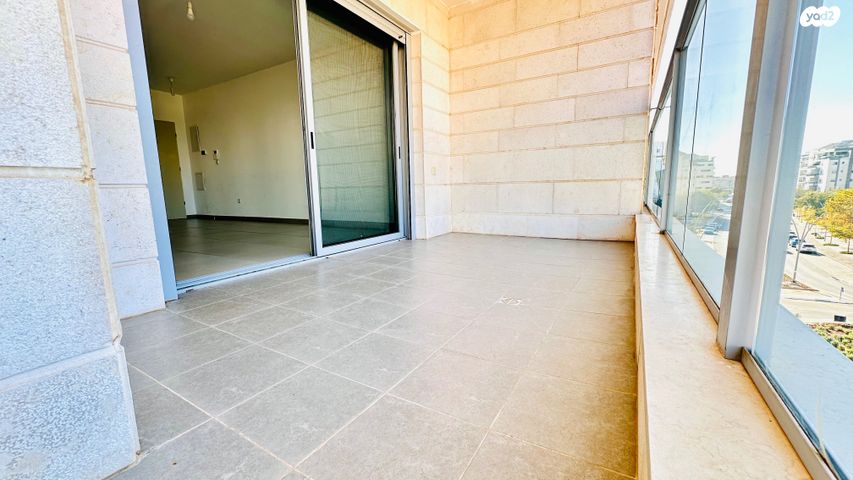 דירה, יאיר רוזנבלום, נווה זמר, רעננה