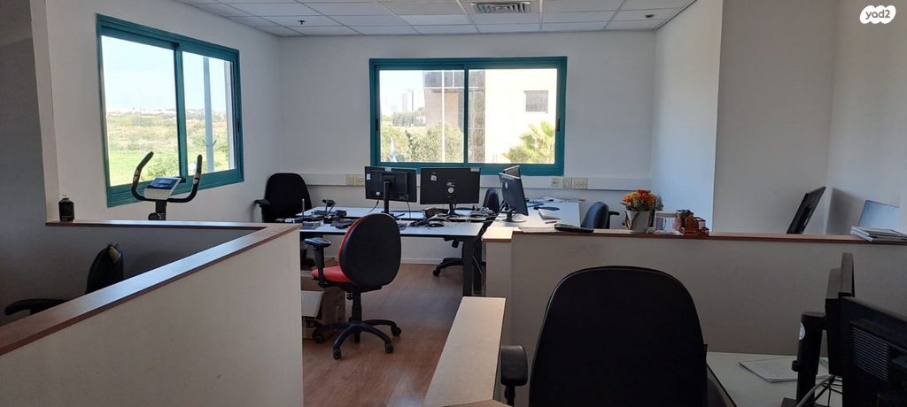 משרדים, הוד השרון
