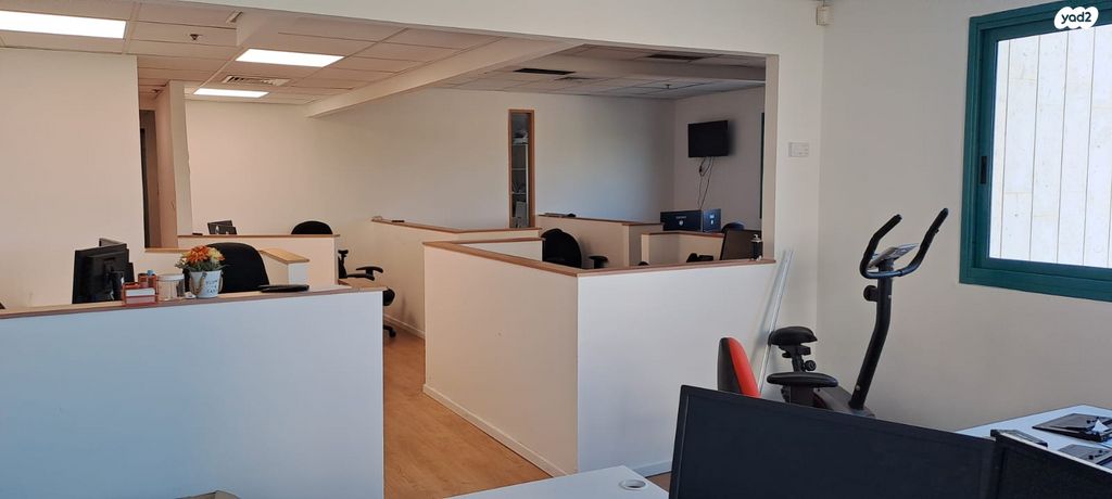 משרדים, הוד השרון