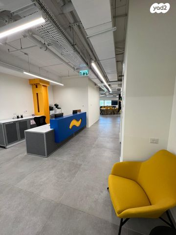 משרדים, טירת כרמל