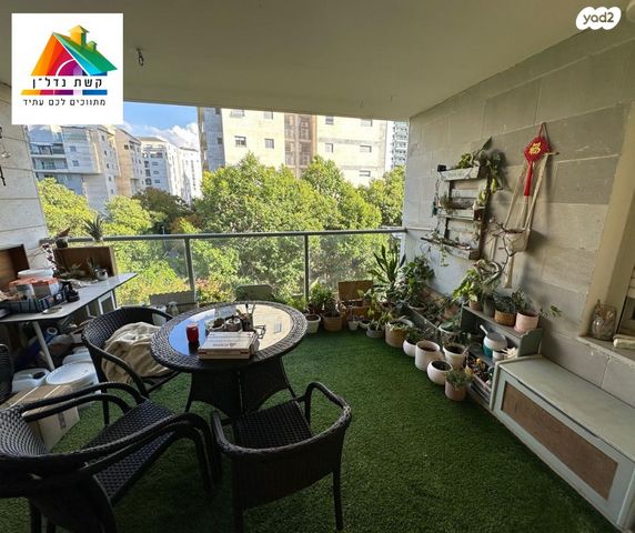 דירה, לאה ודוד לונברג, כפר סבא הירוקה, כפר סבא