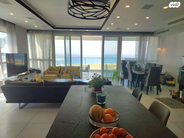 גג/ פנטהאוז, עוזי חיטמן 5, עיר ימים, נתניה