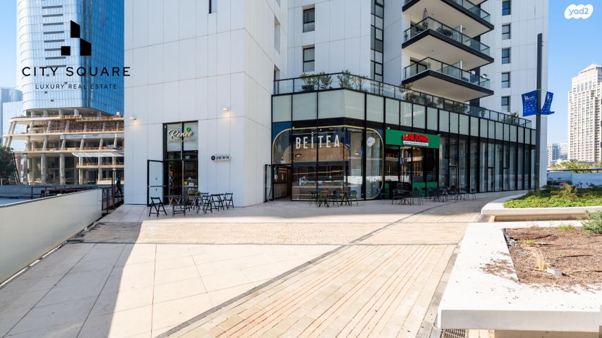 דירה, אריאל שרון, גבעתיים