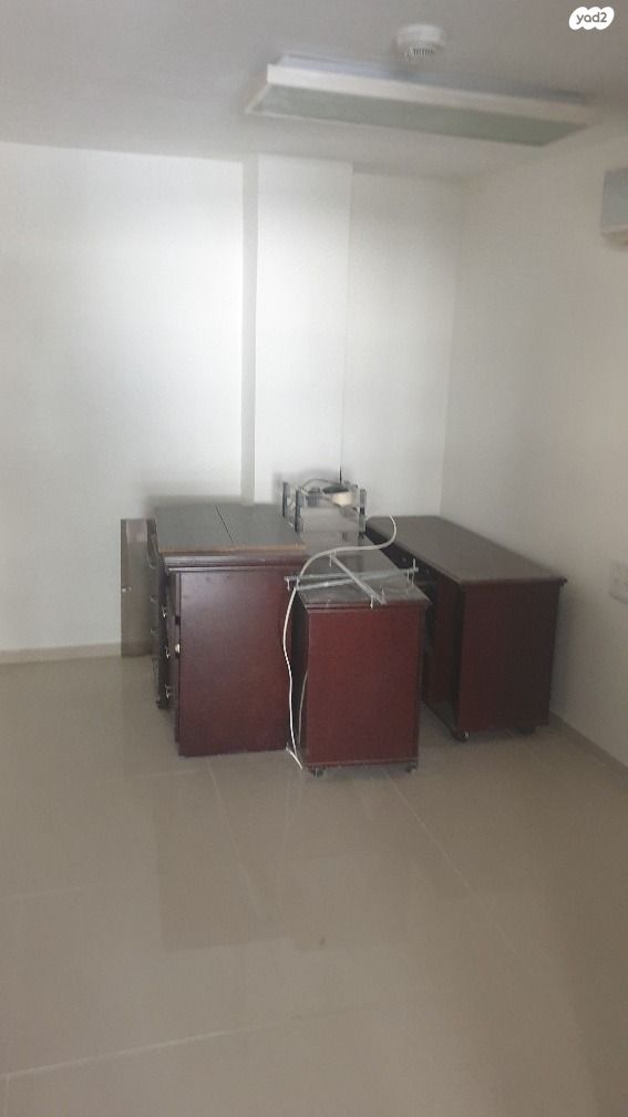 משרדים, דרך זאב ז'בוטינסקי, שכונת חשמונאים, מרכז העיר א, רמת גן