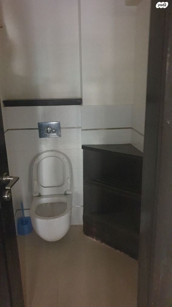 משרדים, דרך זאב ז'בוטינסקי, שכונת חשמונאים, מרכז העיר א, רמת גן