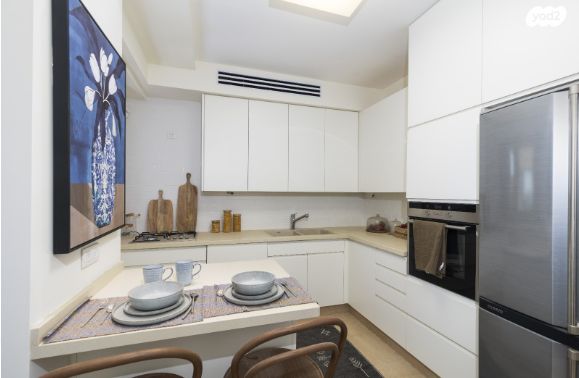 דירה, מרדכי צבי מנה, טלביה, קוממיות, ירושלים