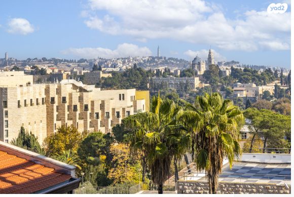 דירה, מרדכי צבי מנה, טלביה, קוממיות, ירושלים