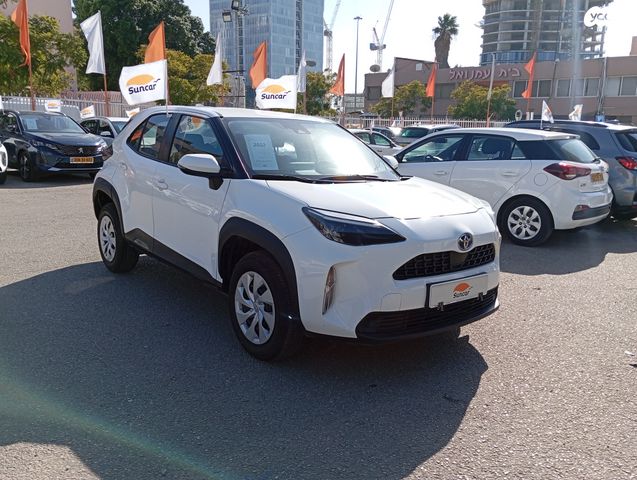 מודעת רכב טויוטה יאריס קרוס