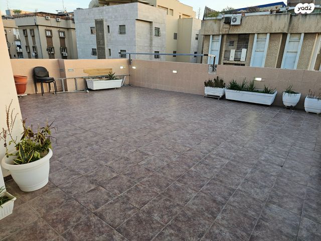 גג/ פנטהאוז, יום הכיפורים, קרית שרת מערב, חולון