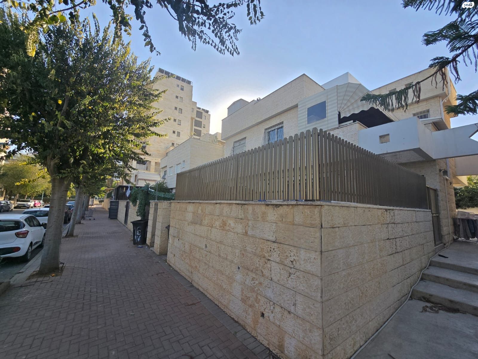 חנוך לוין 14