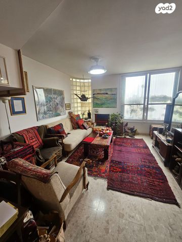 גג/ פנטהאוז, קרן קיימת לישראל, הל"ה, גבעתיים