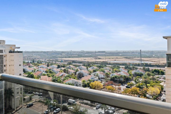 גג/ פנטהאוז, קרית חתני פרס נובל, ראשון לציון