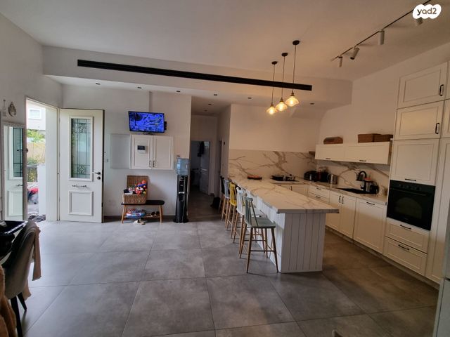 דו משפחתי, שמואל יבניאלי, פתח תקווה