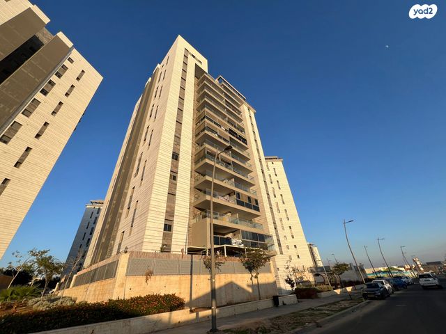 דירת גן, נתיבות מערב, נתיבות