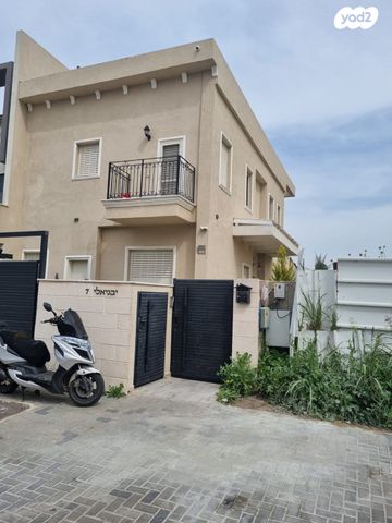 שמואל יבניאלי 