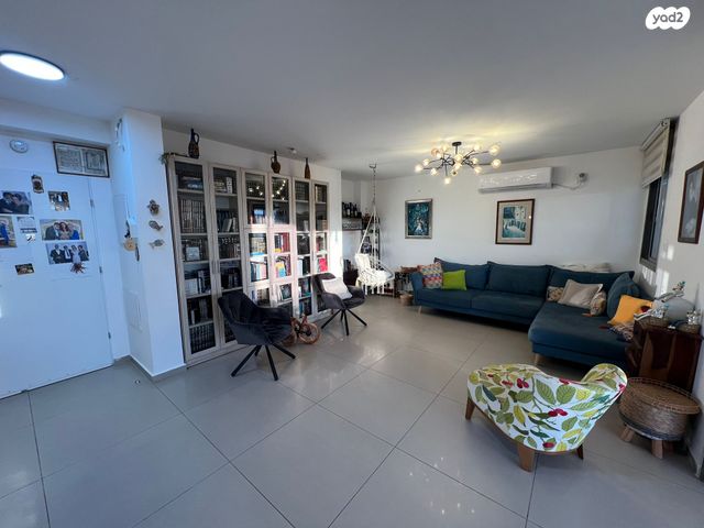 דירת גן, נתיבות מערב, נתיבות