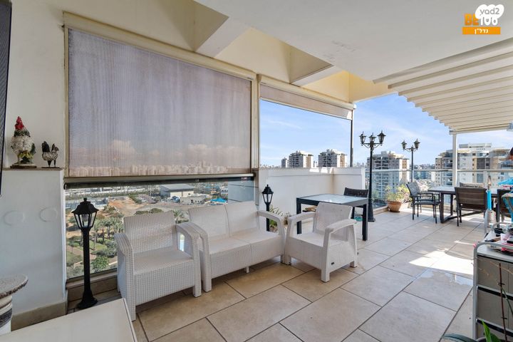 גג/ פנטהאוז, קרית חתני פרס נובל, ראשון לציון