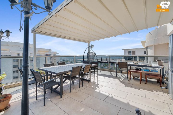 גג/ פנטהאוז, קרית חתני פרס נובל, ראשון לציון