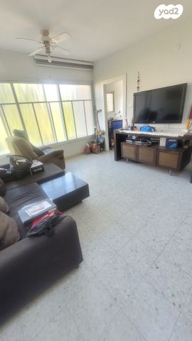 בית פרטי/ קוטג', קרית ביאליסטוק, יהוד מונוסון