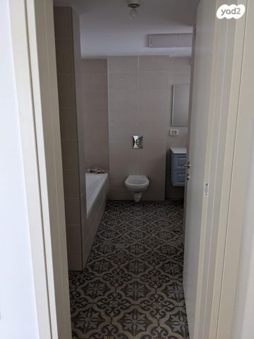 דירה, אור עקיבא