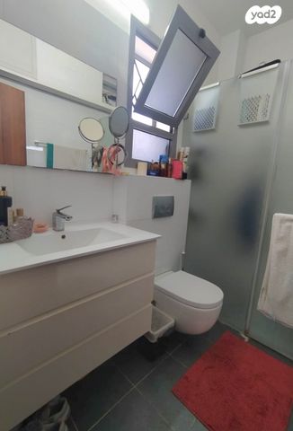 דירה, מעוז, כפר סבא