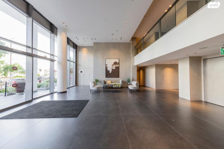 דירה, חנה רובינא, הרצליה