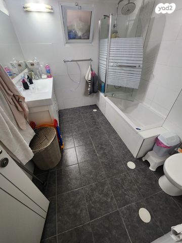 דירה, עין יהב, המעיינות, שחמון, רובע 8, אילת