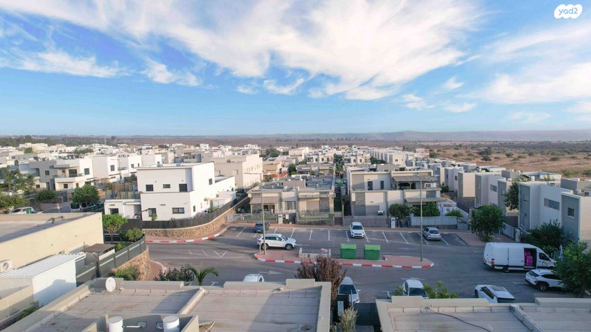 דו משפחתי, לשם 5, רובע 10 חן, קצרין