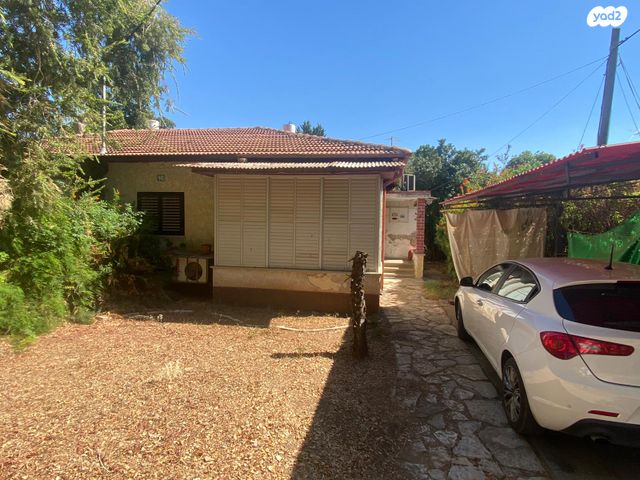 בית פרטי/ קוטג', שיכון עממי, הוד השרון