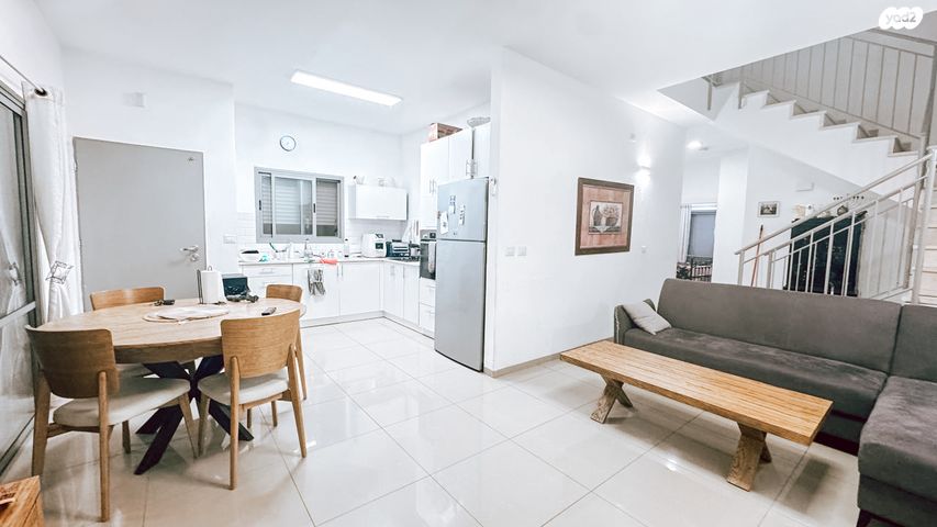 דו משפחתי, לשם 5, רובע 10 חן, קצרין