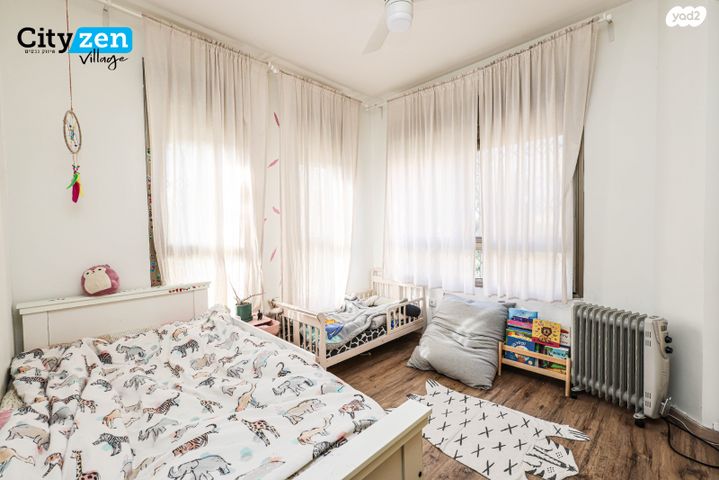 דו משפחתי, גילץ הירוקה, אבן יהודה